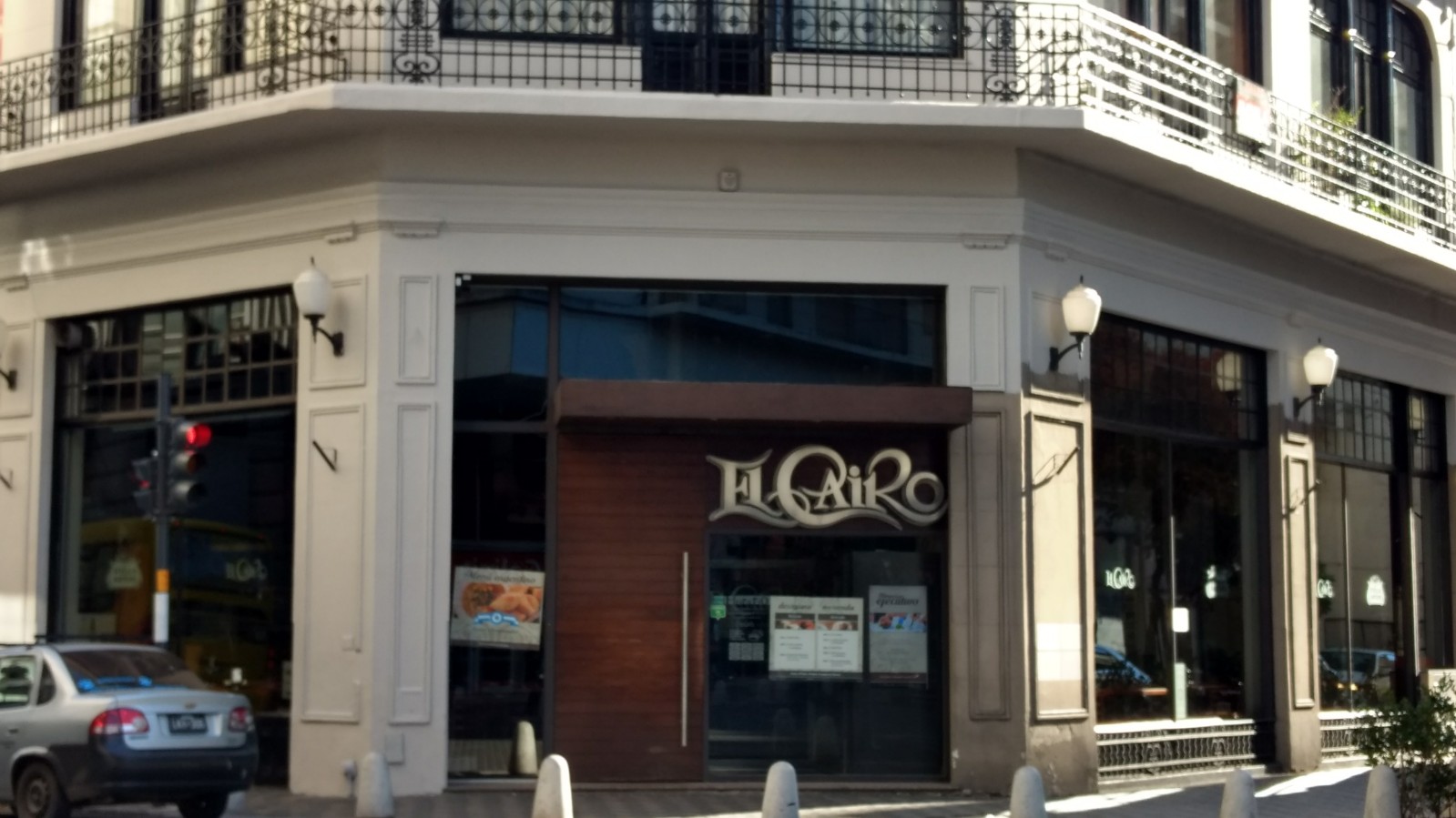 El Cairo: El mítico bar de Rosario