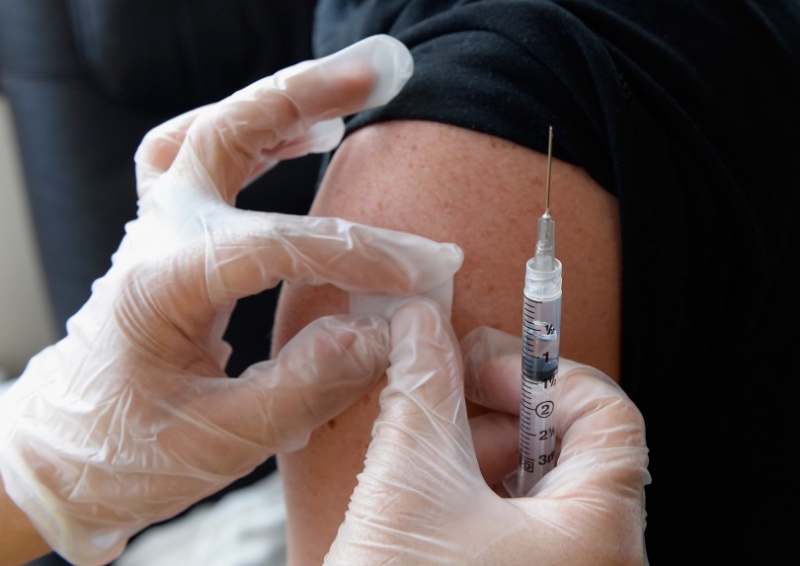 Vacunarse contra la fiebre amarilla