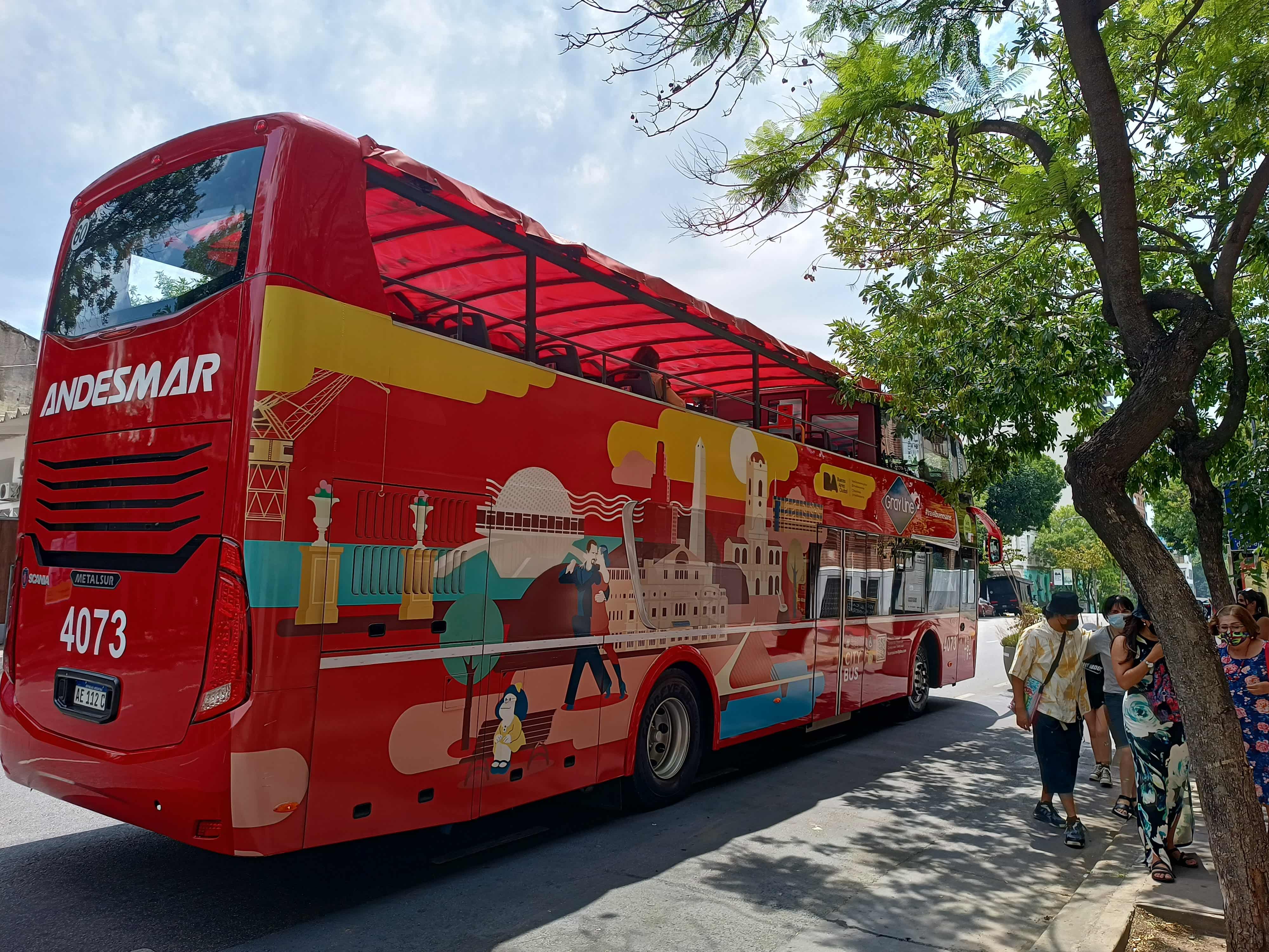Gray Line: El nuevo bus rojo para recorrer la ciudad